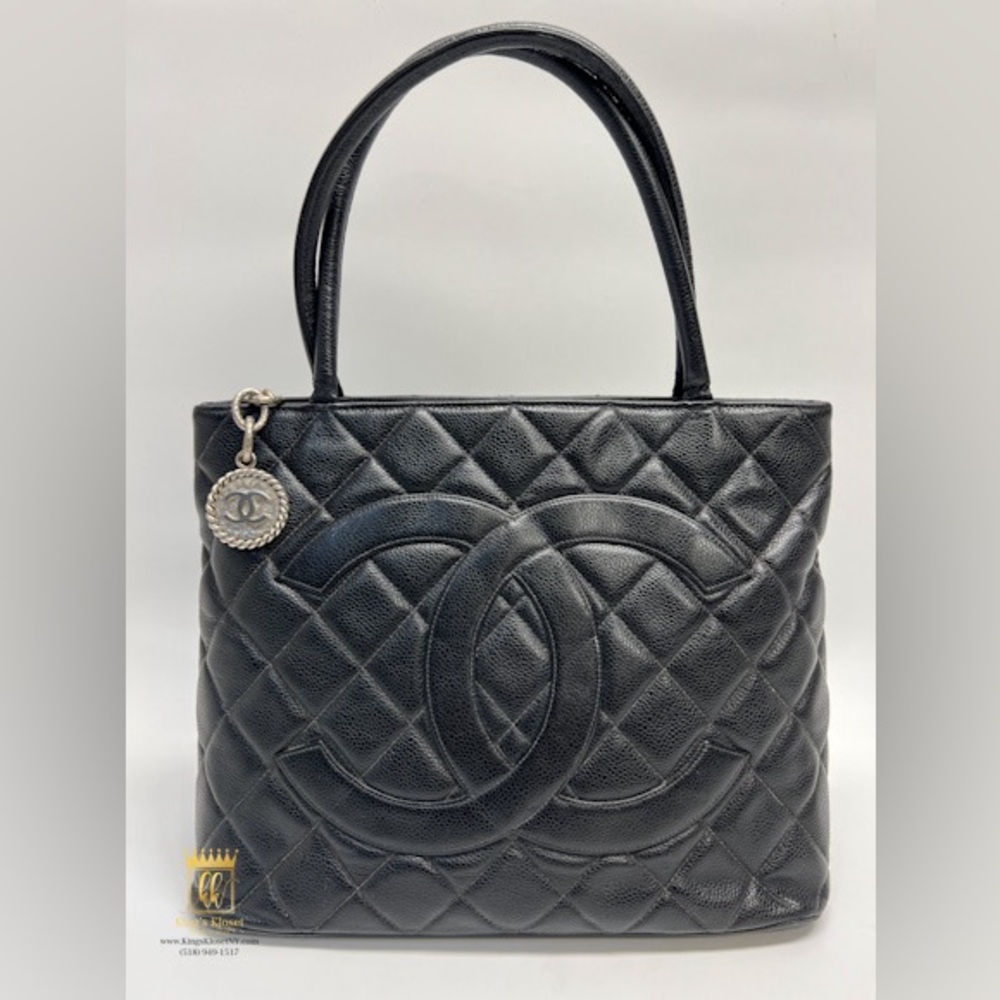 Chanel Caviar Medallion shoulder bag
